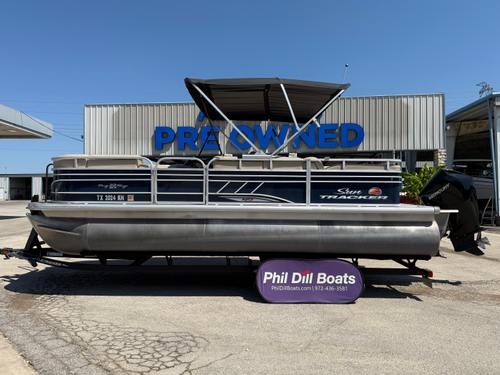 2022 Sun Tracker Party Barge 22RF XP3