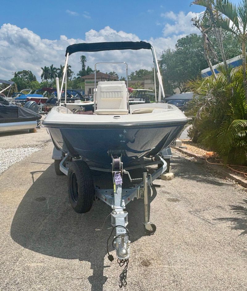 2017 Bayliner Element F16