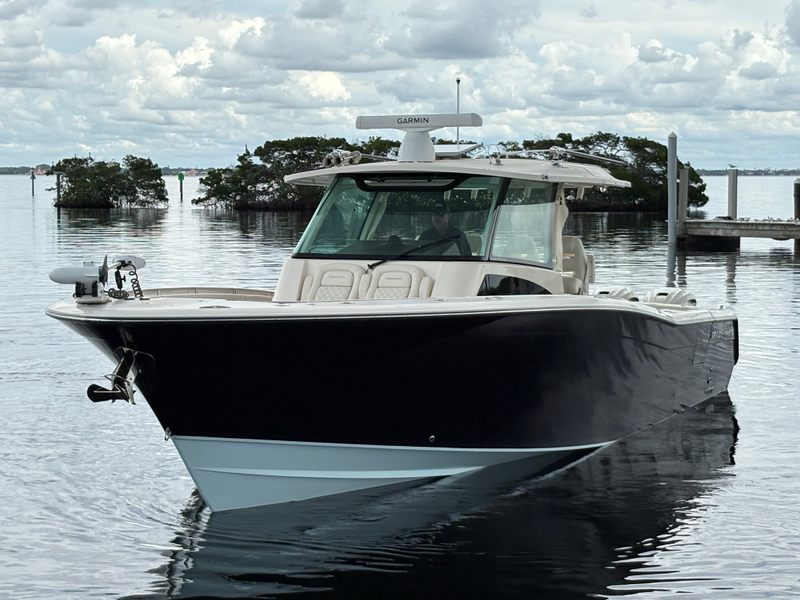 2024 Grady-white Canyon 386