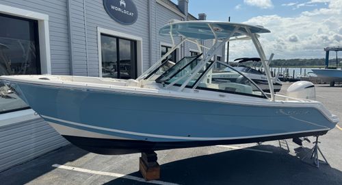 2020 Cobia 240 DC