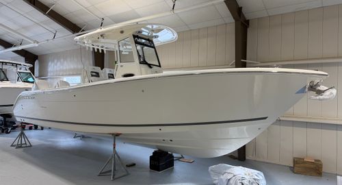 2026 Cobia 285 CC