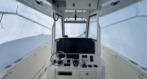 2026 Cobia 320 CC