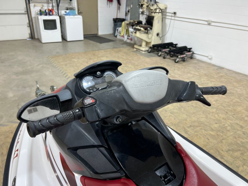 Boat Image 10