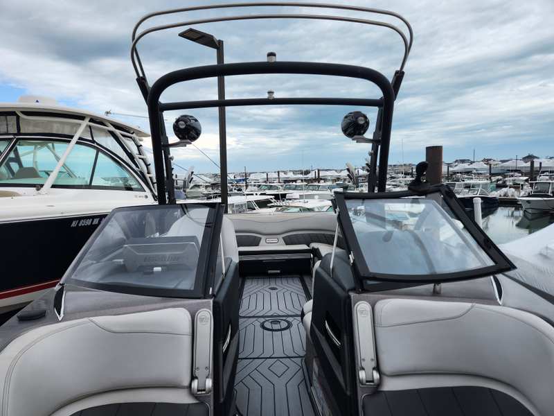 Boat Image 9