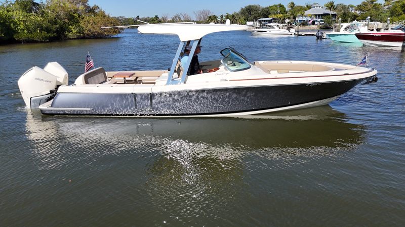 2023 Chris-craft Calypso 30