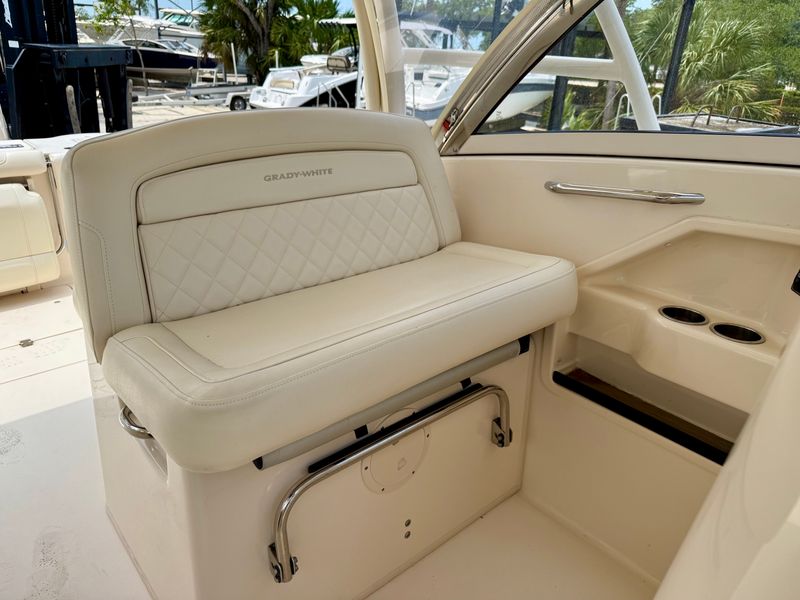 Boat Image 10