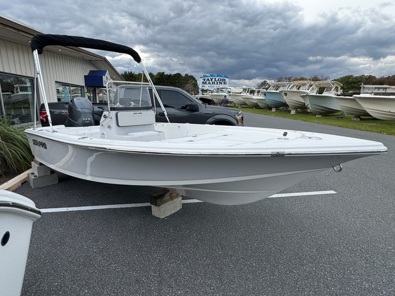 2026 Sea Pro 172 Bay