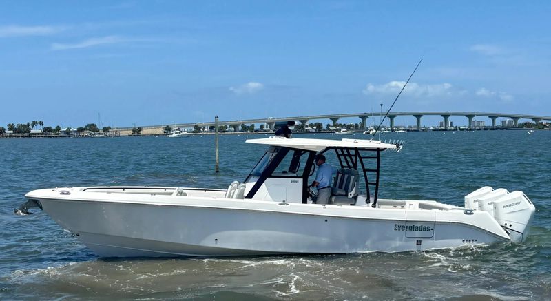 2024 Everglades 365 CC